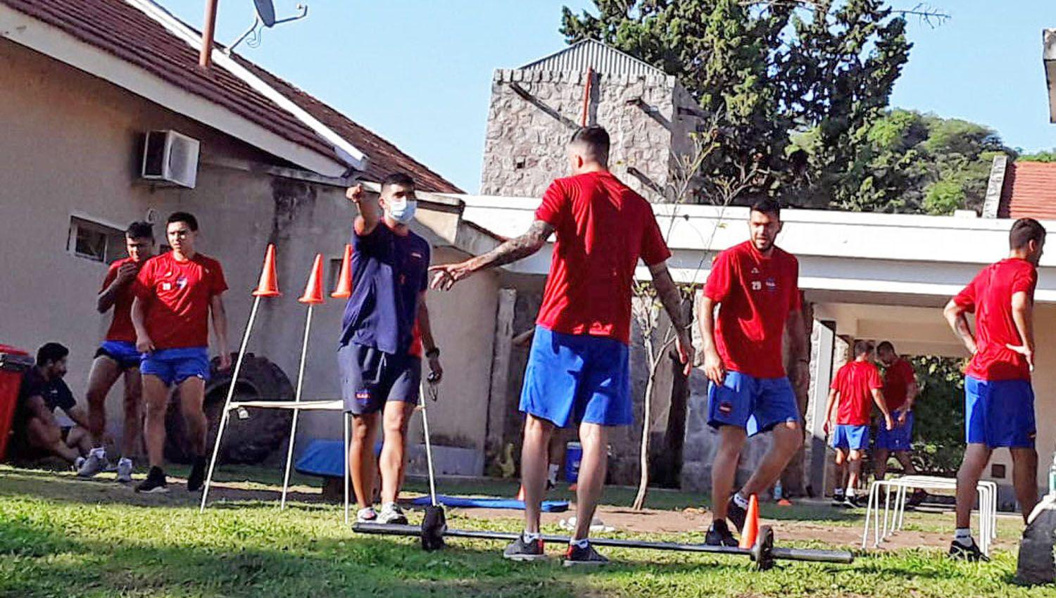 Guumlemes completoacute sus entrenamientos en Villa La Punta