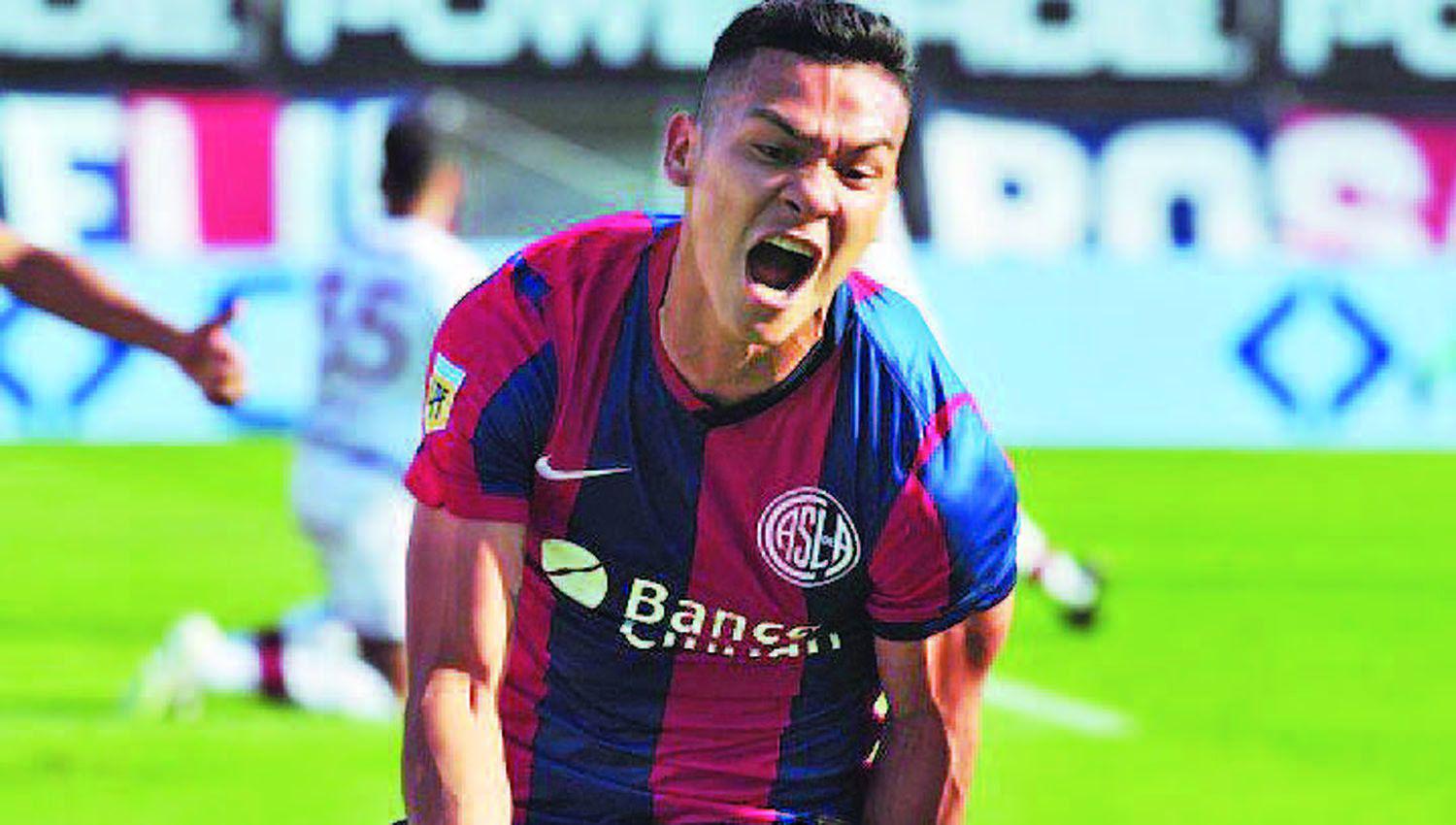 River inicioacute negociaciones para  incorporar al Yacareacute Herrera