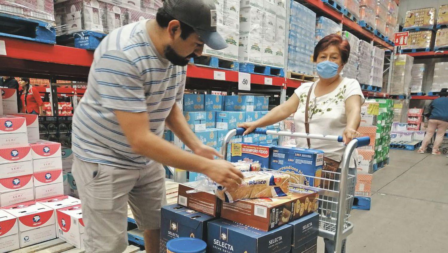 Referentes empresarios y econoacutemicos advierten que no acordar con el FMI seriacutea catastroacutefico