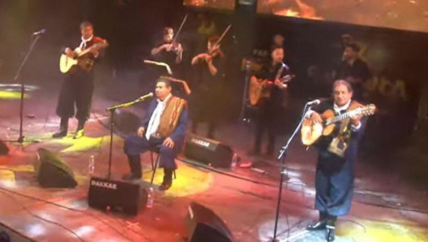 Los Manseros y Horacio Banegas en el Festival Selva Portal del NOA