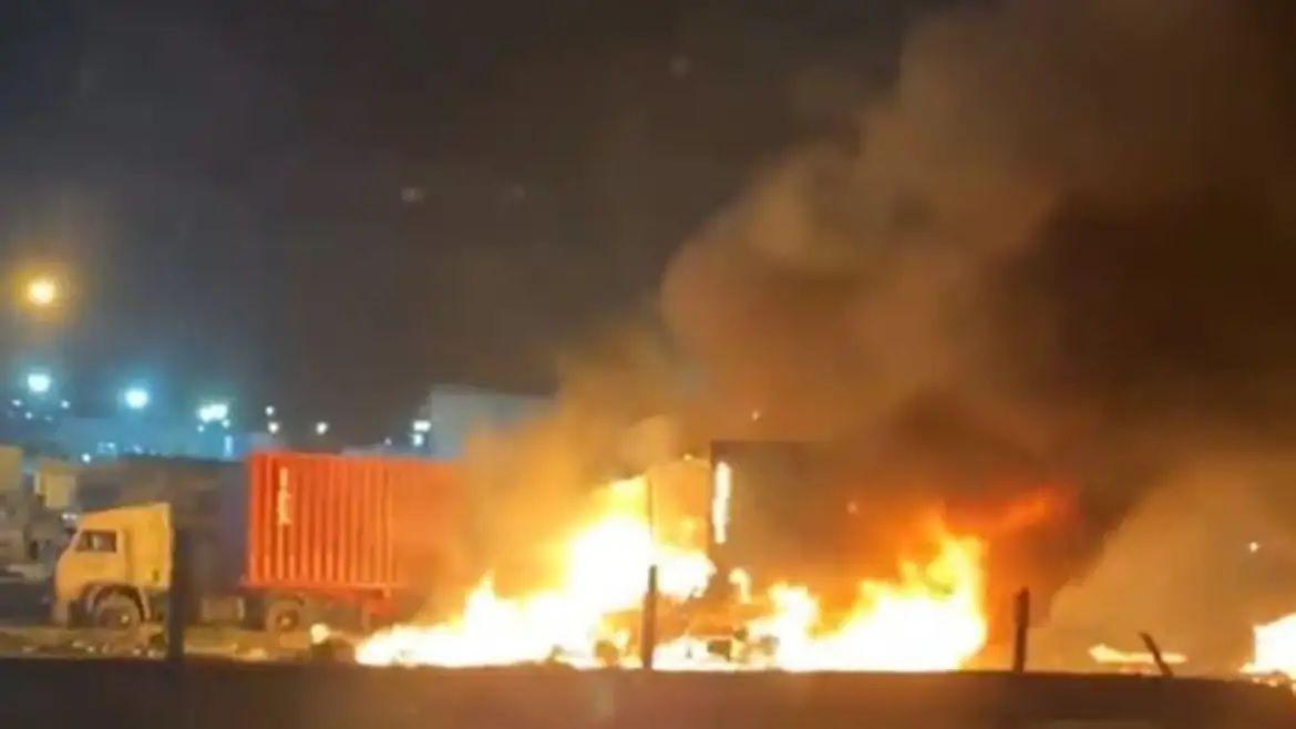 Choque muacuteltiple e incendio con cuatro muertos en Panamericana