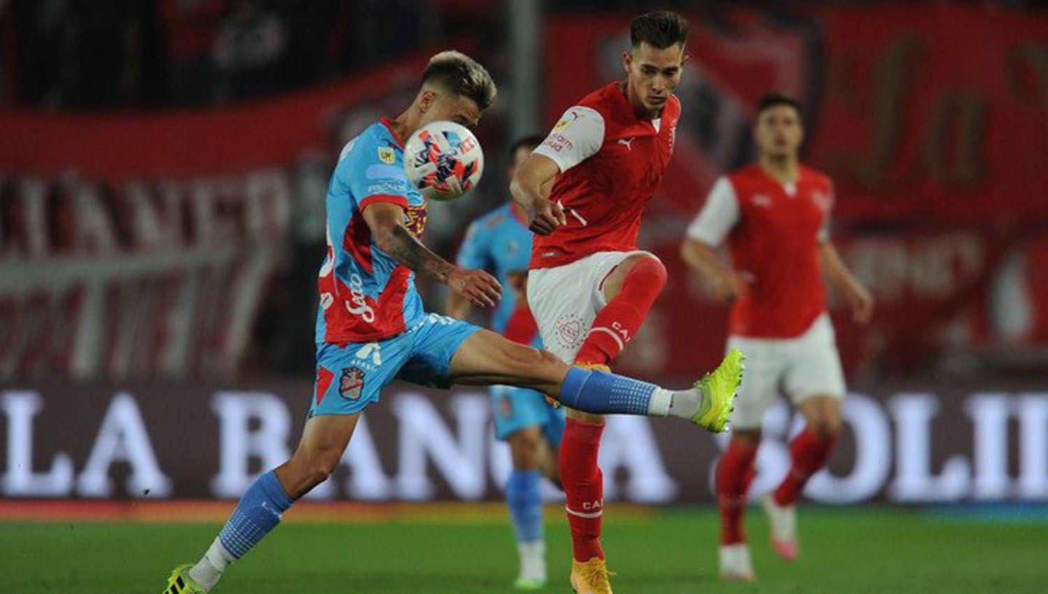 EN VIVO- Independiente va en busca de su primera alegriacutea ante Arsenal