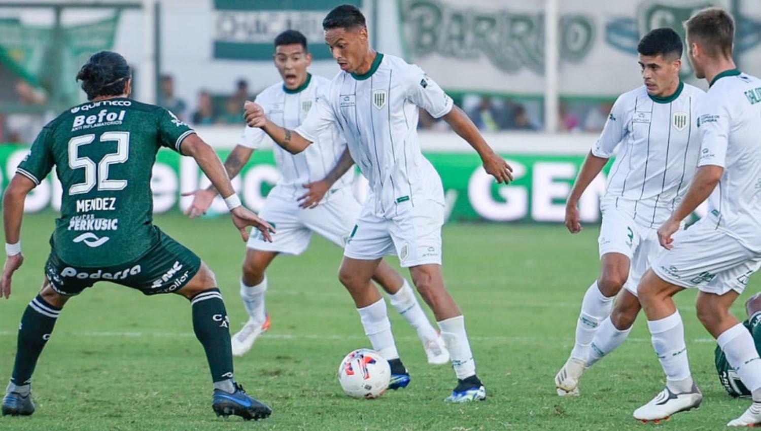 Banfield rescatoacute un empate ante Sarmiento de Juniacuten