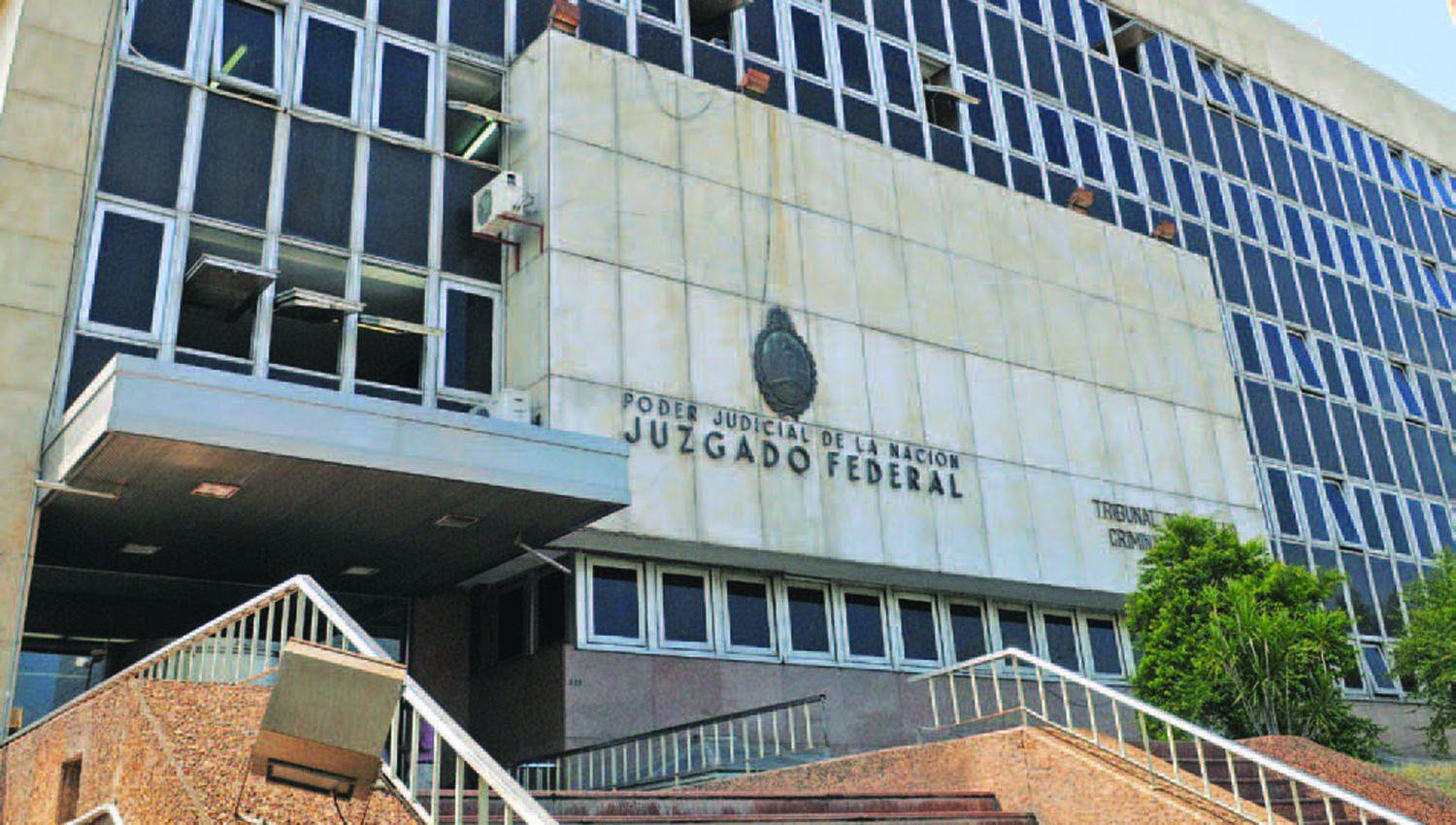 La Afip remitiraacute el listado de personas y empresas que usaron facturas apoacutecrifas para evadir