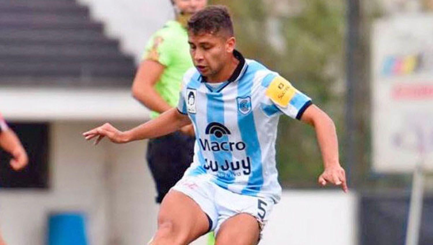 El volante Enzo Paredes se transformoacute en nuevo jugador de Guumlemes