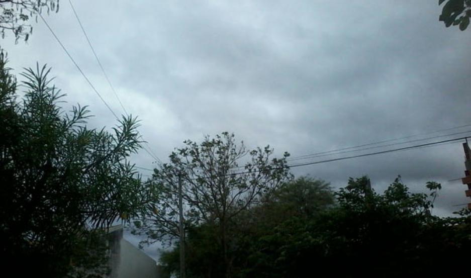 Tormentas aisladas y vientos del sudeste- asiacute estaraacute el tiempo este lunes en Santiago