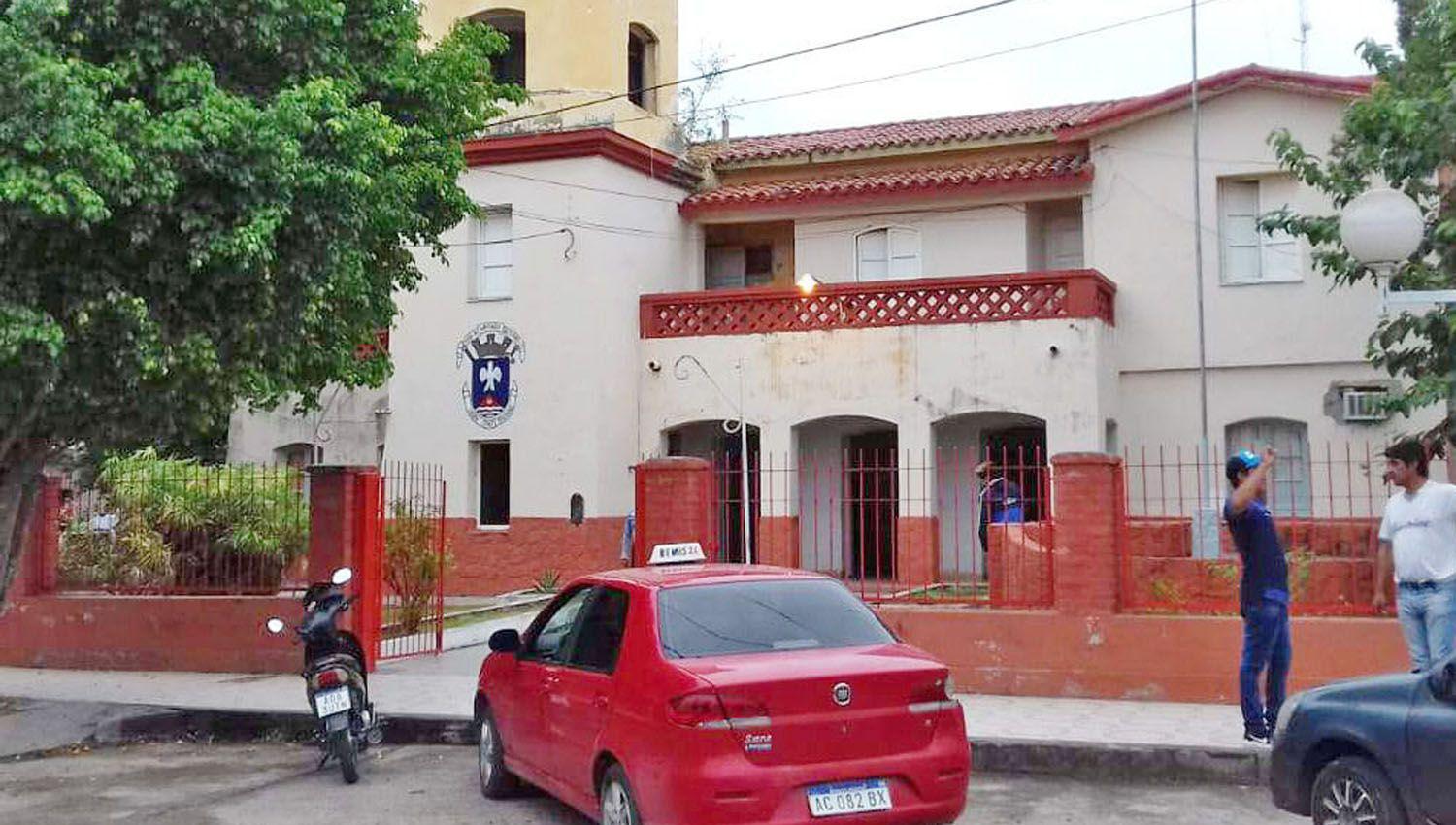 Las Termas- sorprenden a dos sujetos a las trompadas en el parque Martiacuten Miguel de Guumlemes y les incautan cocaiacutena