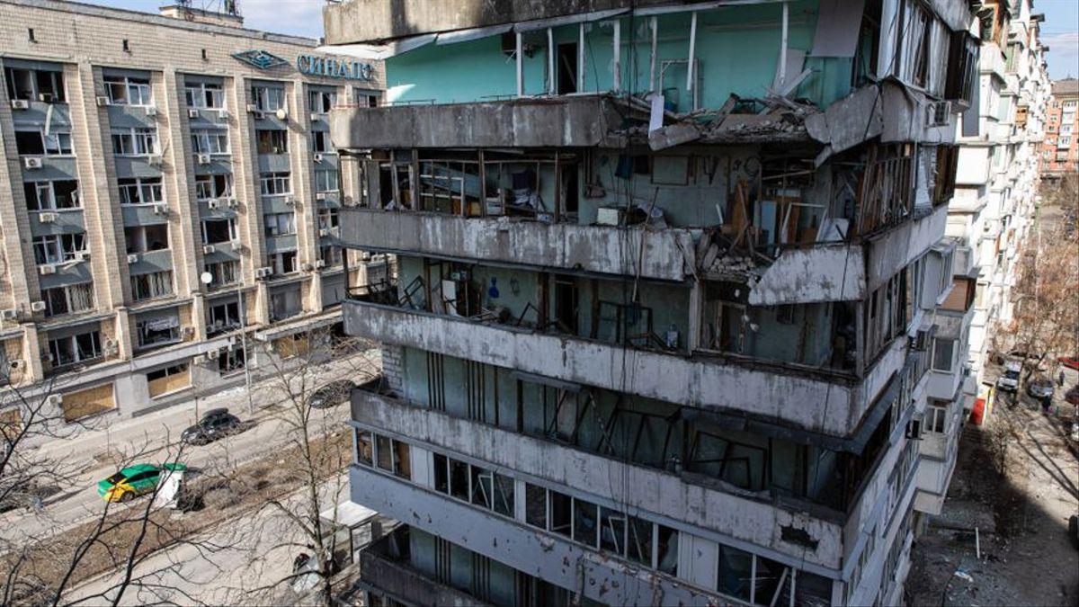 Ucrania denuncioacute que Rusia atacoacute un refugio antibomba en donde habiacutea 400 personas