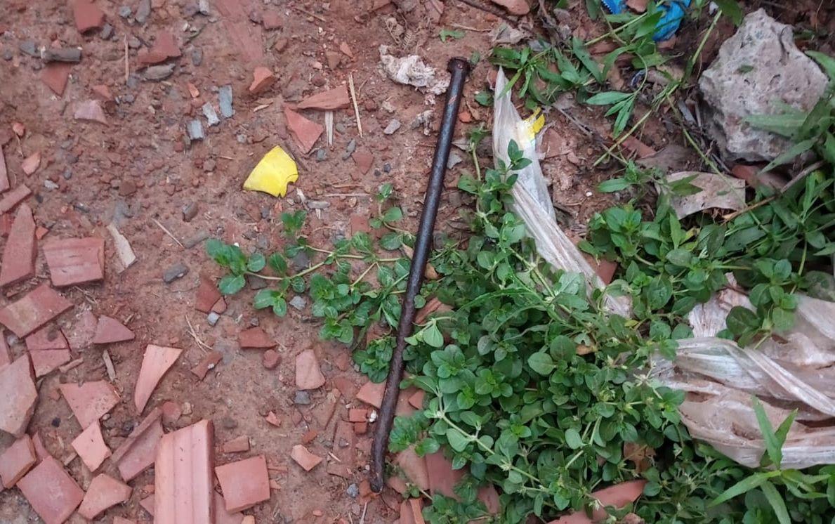 La joven fue atacada con un hierro