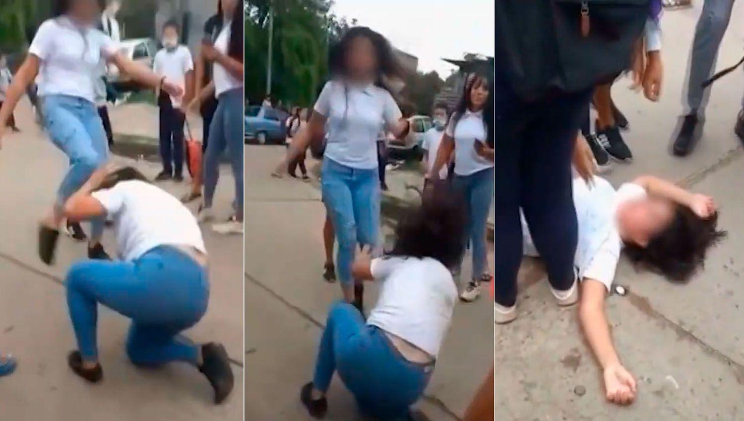 Brutal pelea entre alumnas- una recibioacute una patada en la cara y terminoacute en el hospital