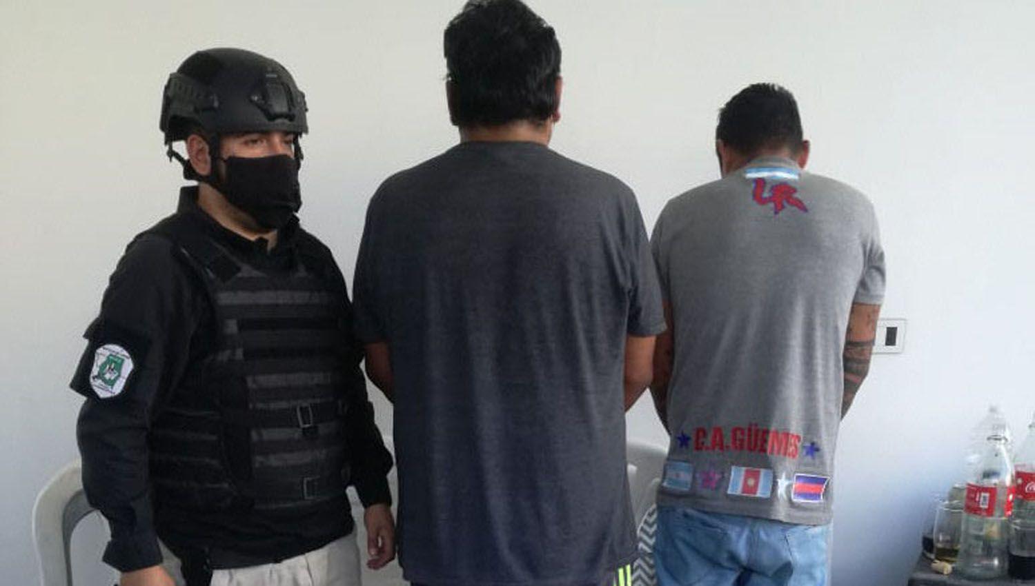 Cuatro proacutefugos al borde de un ataque de nervios tras caiacuteda de banda narco