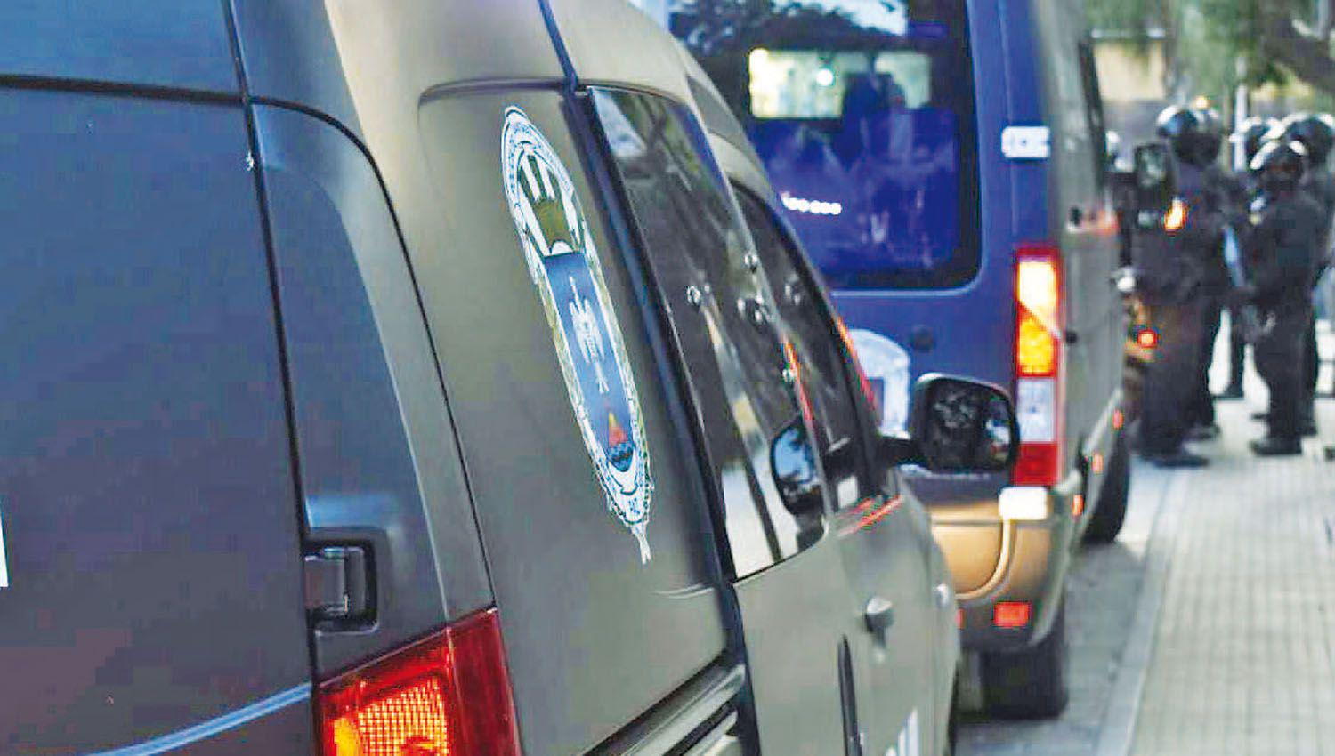 Detienen a un hombre que estuvo proacutefugo tres meses tras amenazar a su pareja con cuchillo carnicero