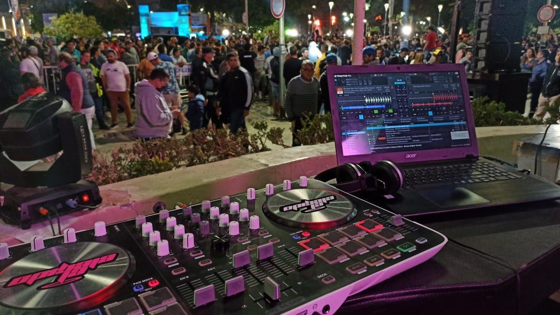 Es viernes y el stand de EL LIBERAL en Las Termas lo sabe