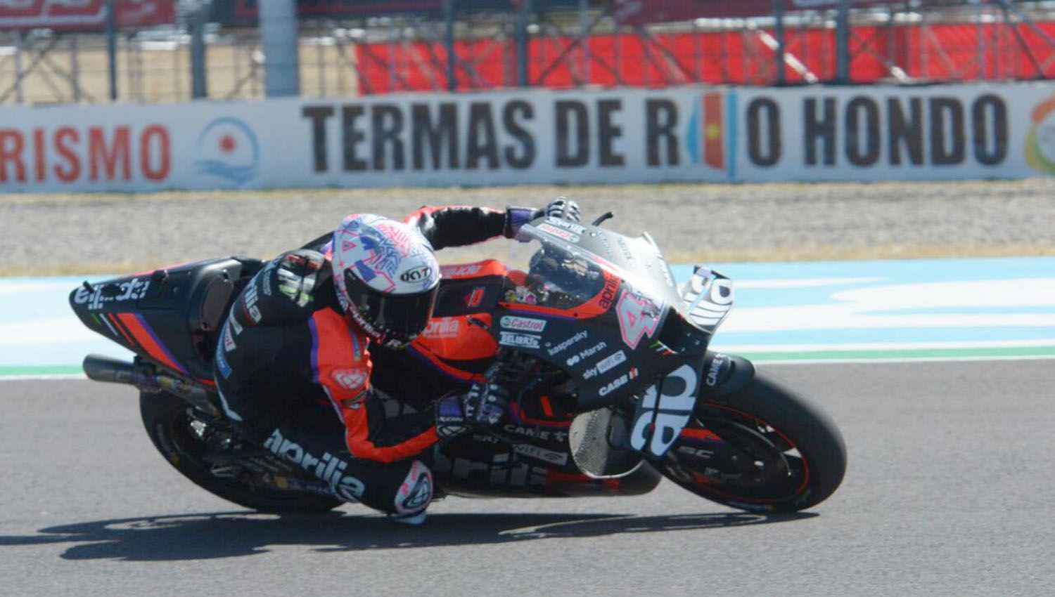 Aleix Espargaroacute tuvo su diacutea sontildeado en Las Termas