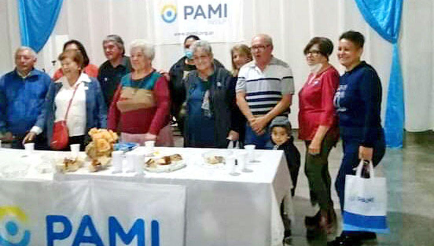 El Pami homenajeoacute a los ex combatientes de Malvinas en Antildeatuya