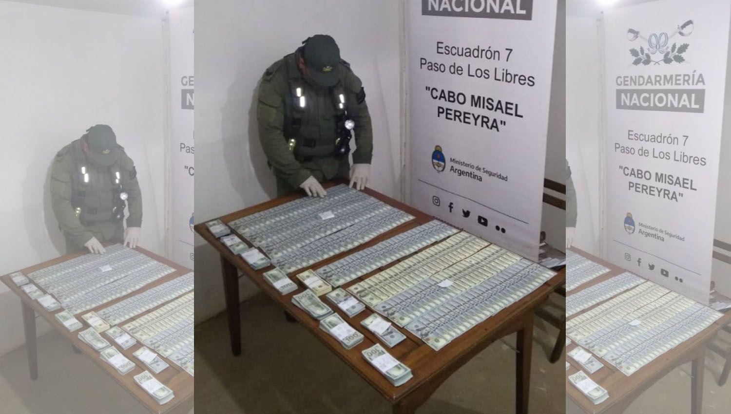 Llevaba en un maletiacuten unos 115000 doacutelares bien escondidos