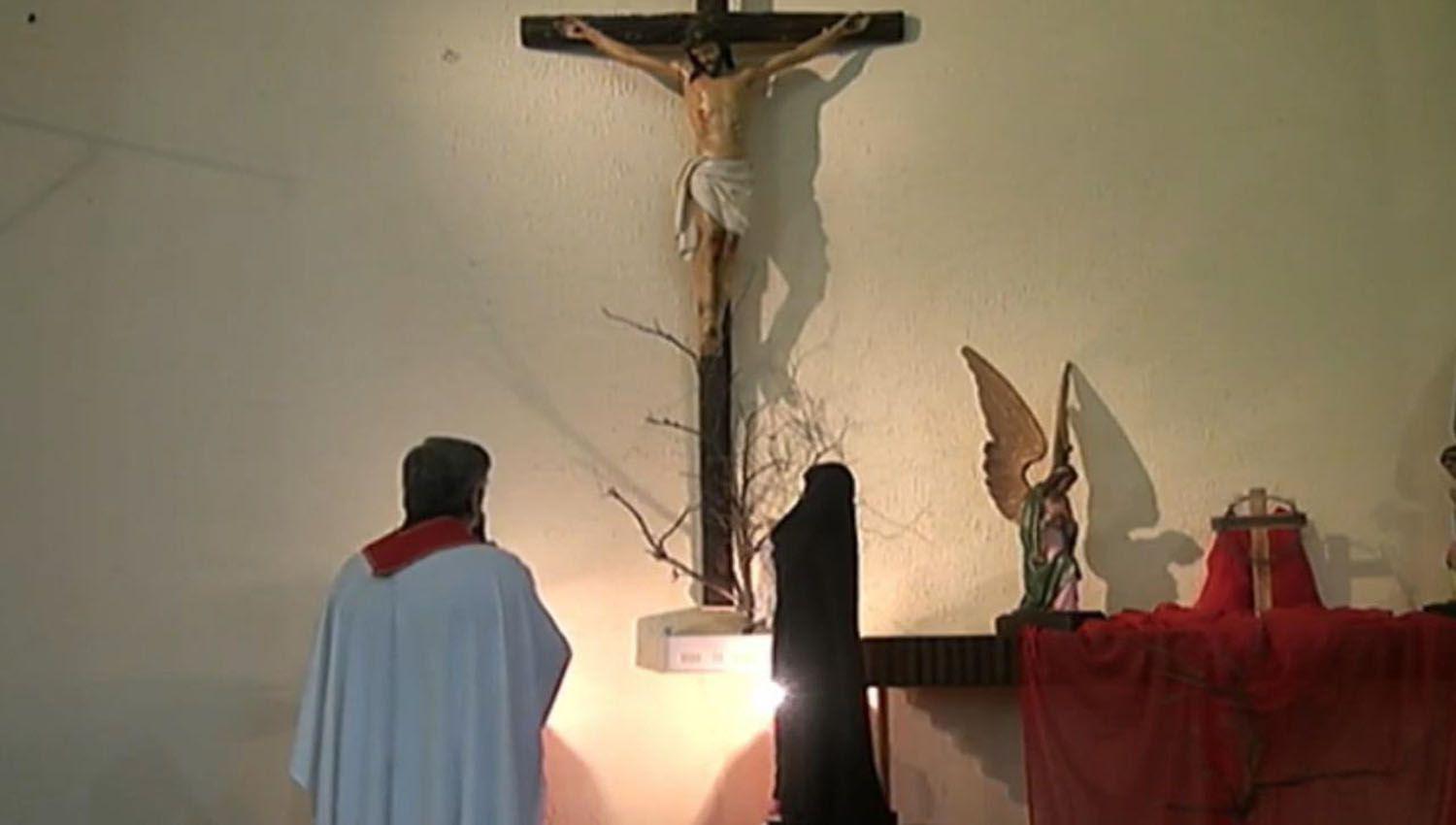 La comunidad de Friacuteas celebra Semana Santa en cada rincoacuten de la ciudad