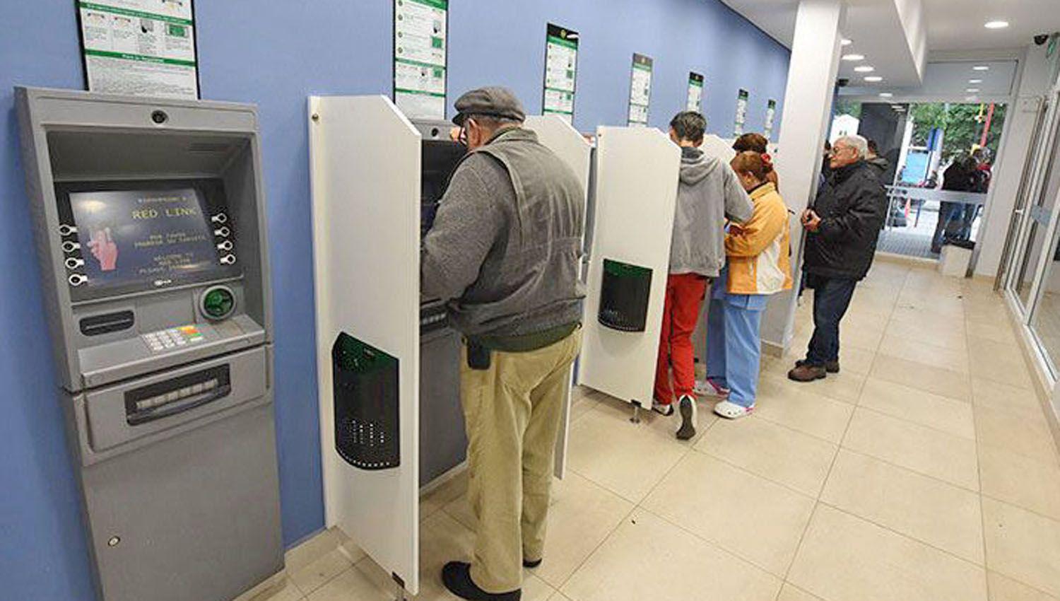 Los bancos cerraraacuten sus puertas durante este Jueves y Viernes Santos