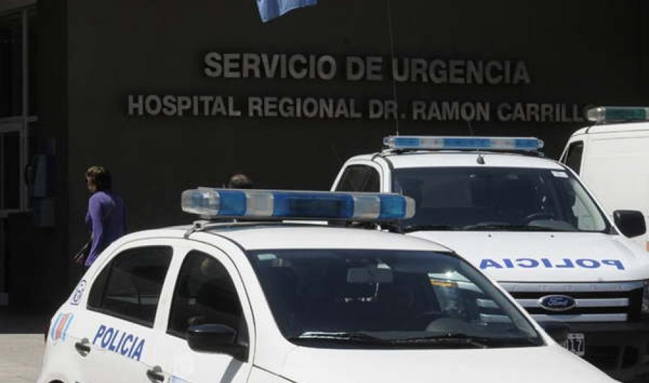 Pelea de dos reclusos terminoacute con uno de ellos herido en la garganta