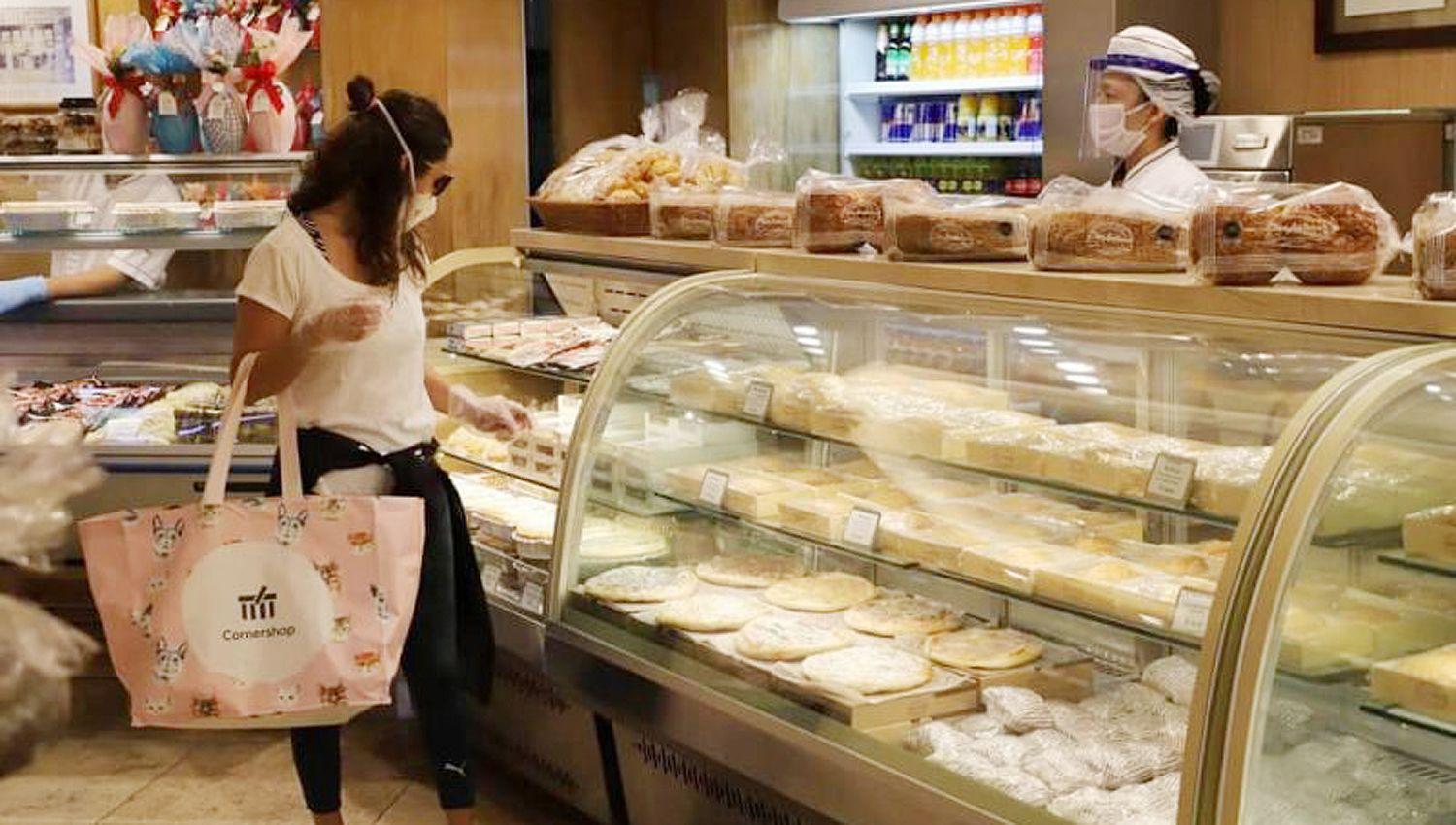 Panaderos santiaguentildeos auacuten sin novedades sobre la harina a precio subsidiado