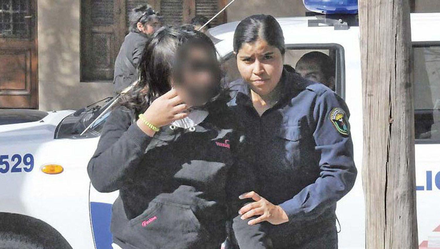 Mujer incendioacute la casa del vecino que la acusoacute de golpear a su hijo de 9 antildeos