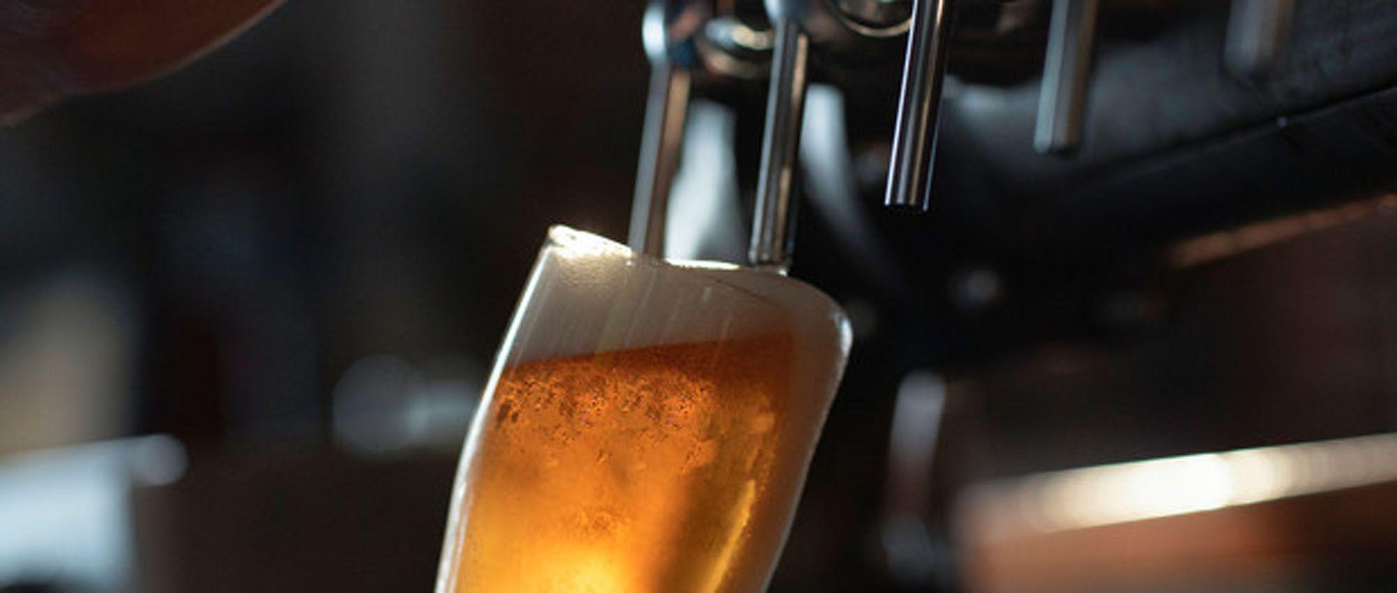 Insoacutelito- Argentina es uno de los paiacuteses maacutes baratos del mundo para tomarse una cerveza seguacuten un ranking