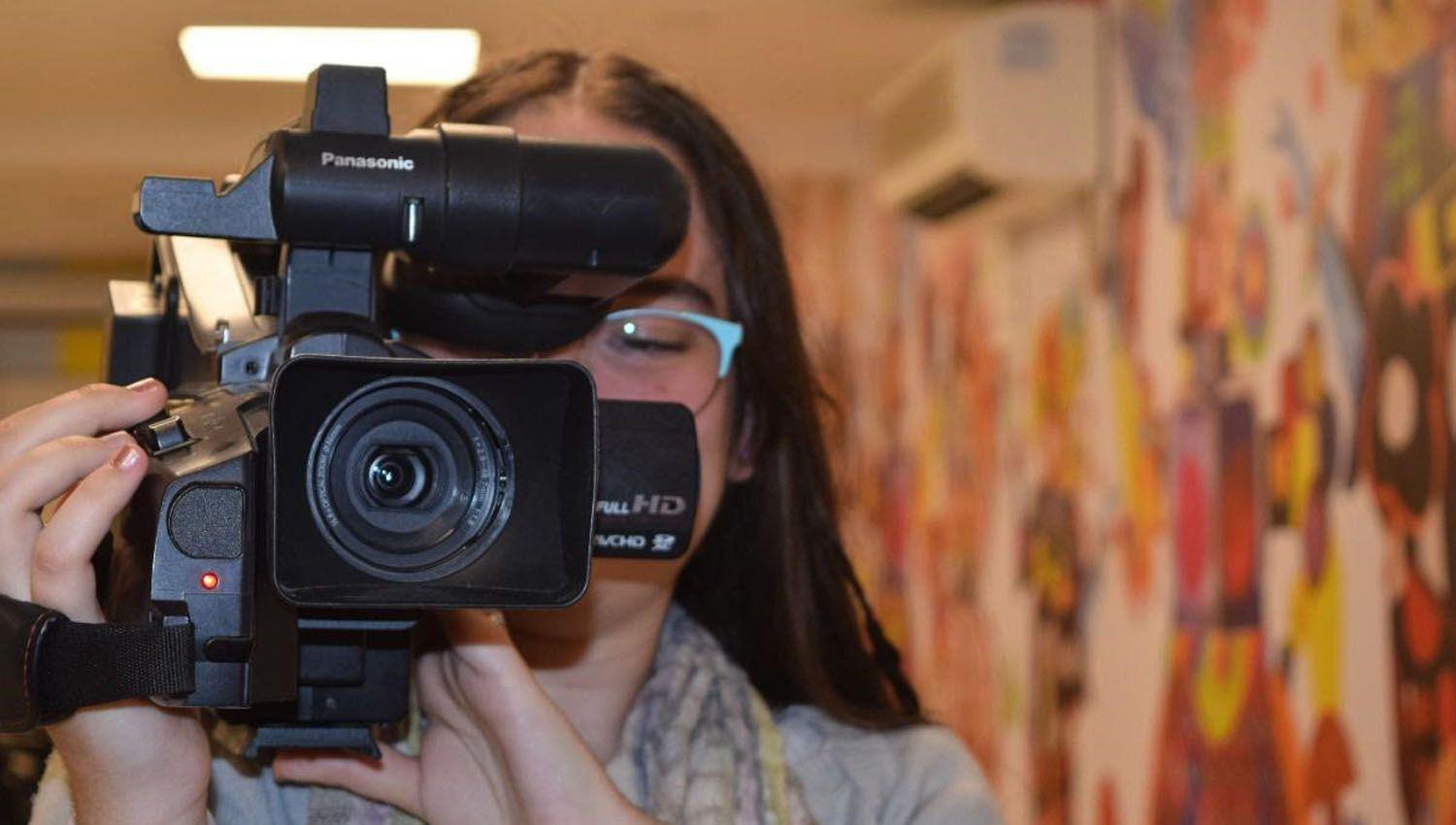 Joacutevenes podraacuten sumarse al taller de realizacioacuten de cortometrajes en el CCB
