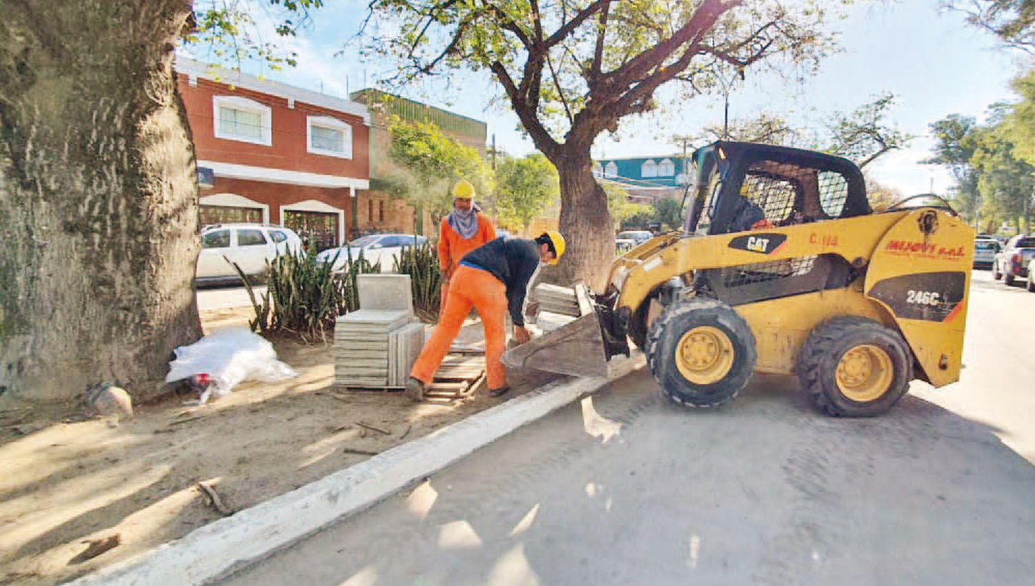 Avanza la obra de remodelacioacuten del bulevar de la avenida Belgrano