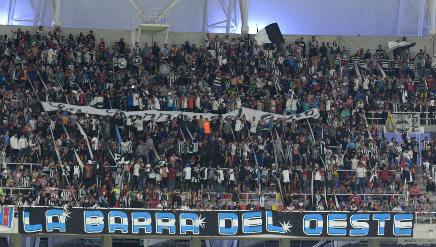 Se estima que para el choque Central Coacuterdoba vs Boca habraacute estadio completo