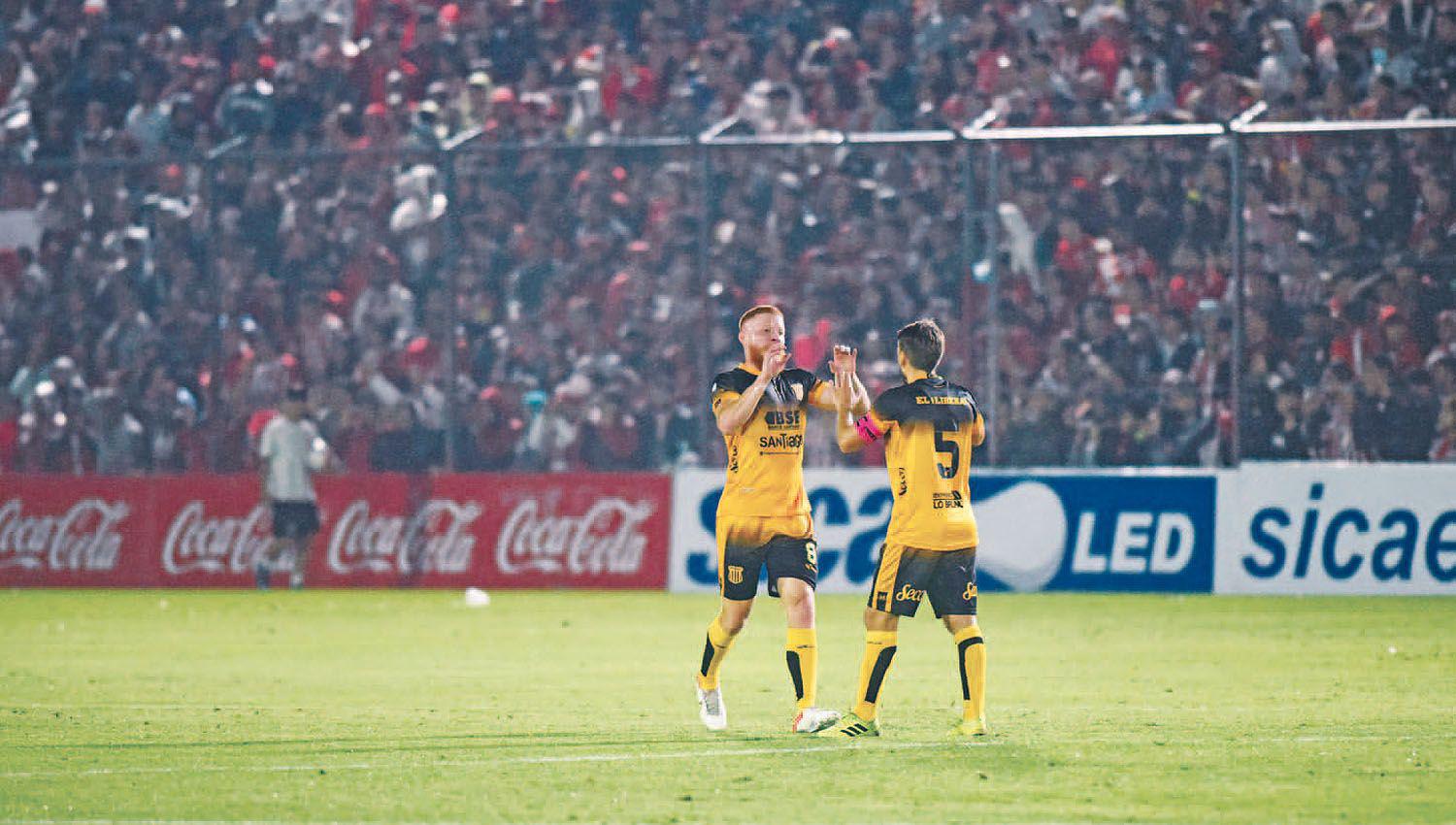 Mitre aplastoacute a San Martiacuten en Tucumaacuten y logroacute su segundo triunfo consecutivo