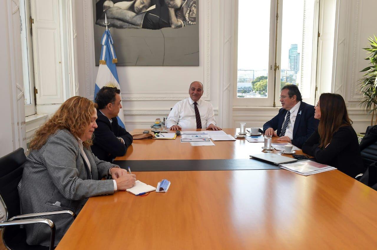 ldquoSeguimos coordinando esfuerzos para que la gestioacuten de gobierno llegue a todos los argentinosrdquo aseguroacute Manzur