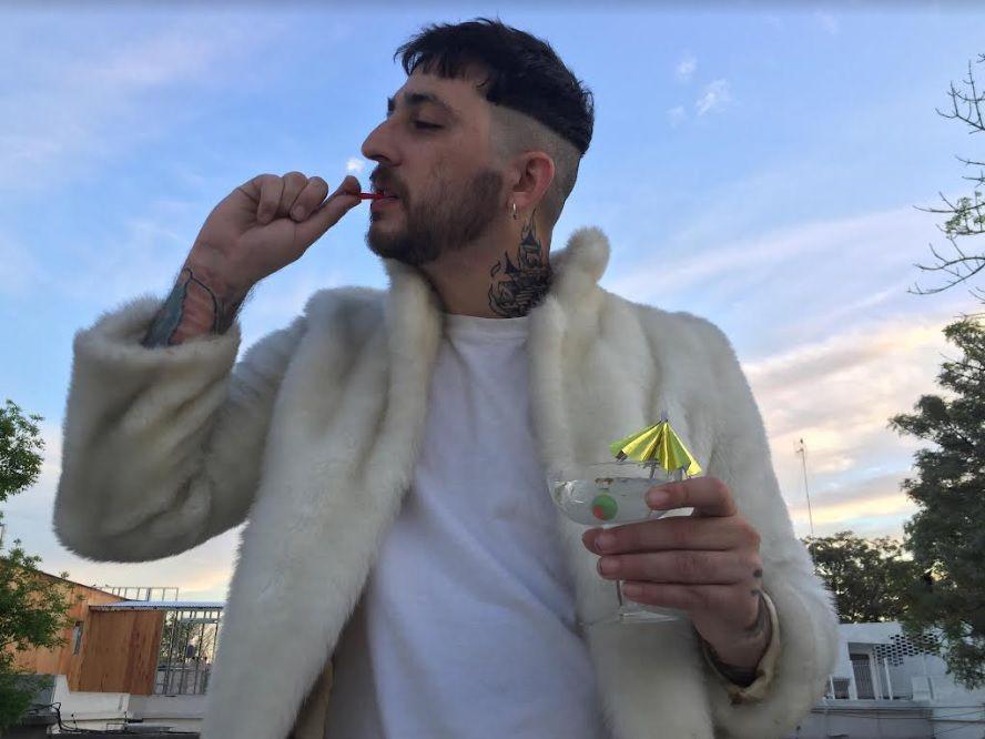 Arquero desde Uruguay cruza el charco para mostrar en Argentina ldquoEl mundo aparterdquo