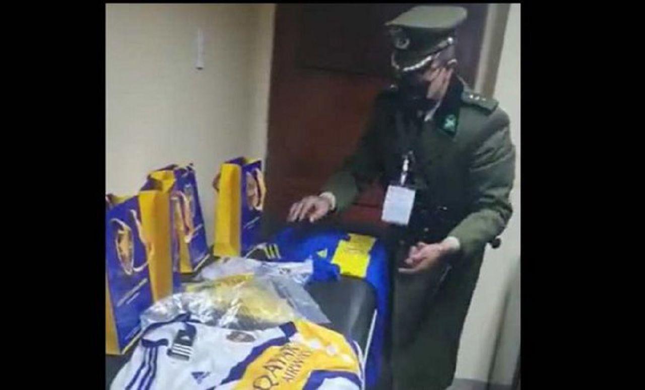 VIDEO  Escaacutendalo por regalos de Boca a los aacuterbitros peruanos que actuaron en el partido contra Always Ready