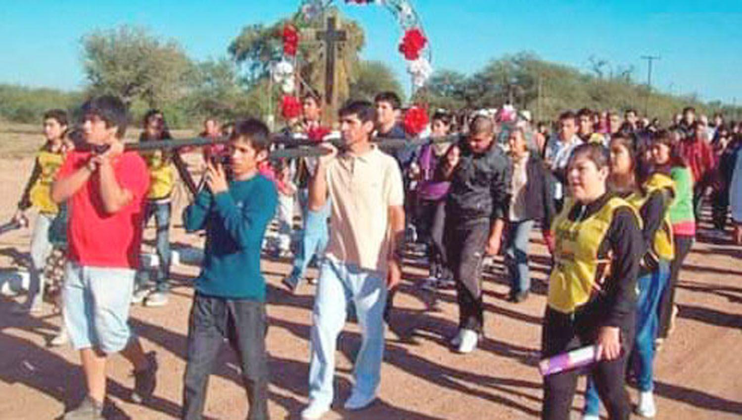 Hay reacutecord de joacutevenes inscriptos para la Peregrinacioacuten a Mataraacute