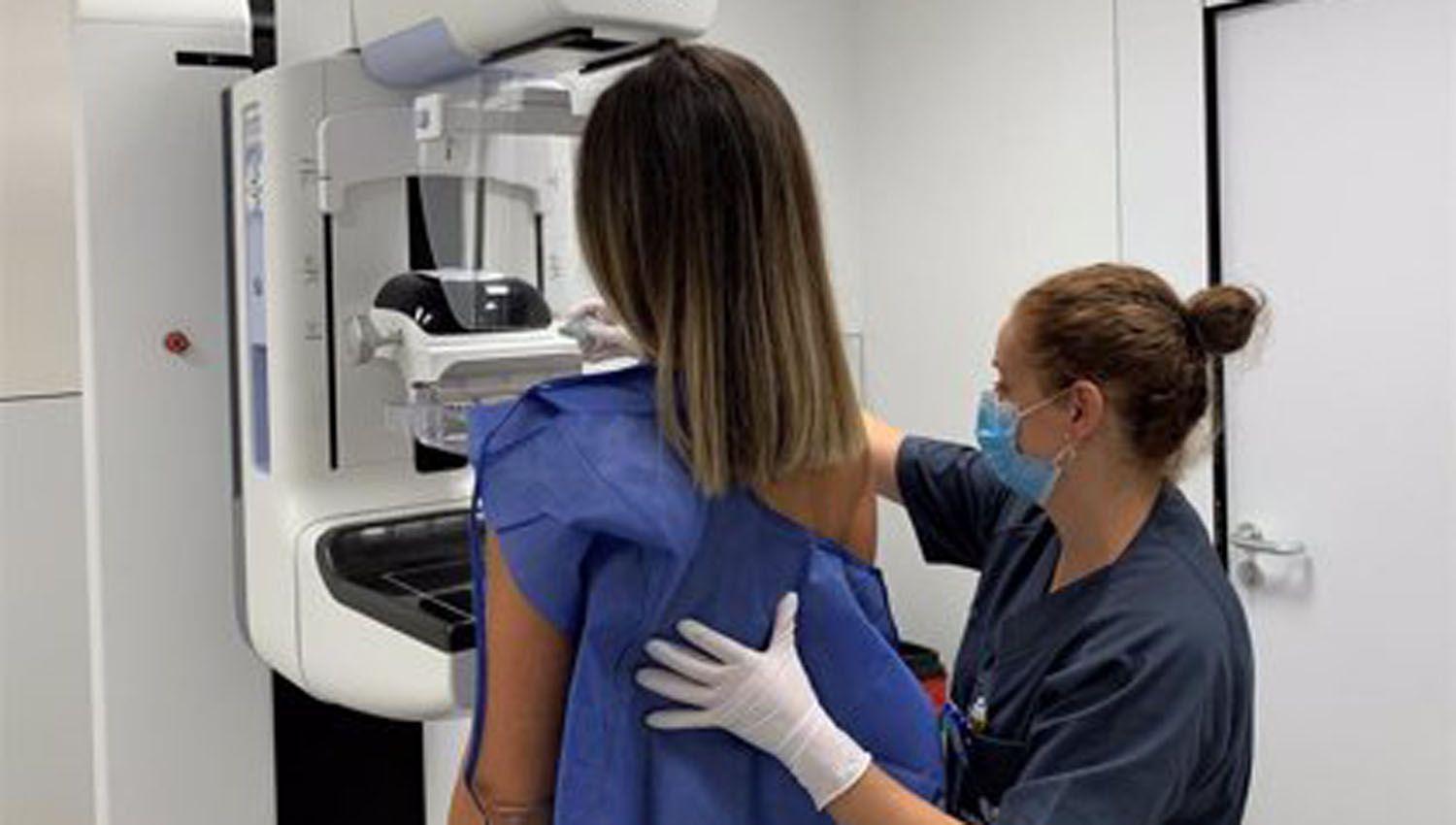 Ofreceraacuten capacitacioacuten para la deteccioacuten precoz del caacutencer de mama