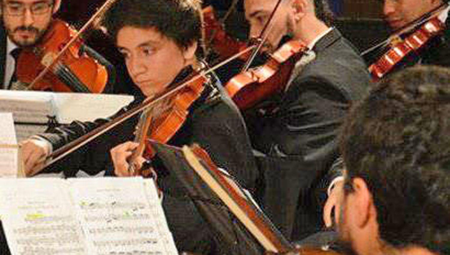 El joven violinista Damiaacuten Noriega se capacitaraacute en Europa