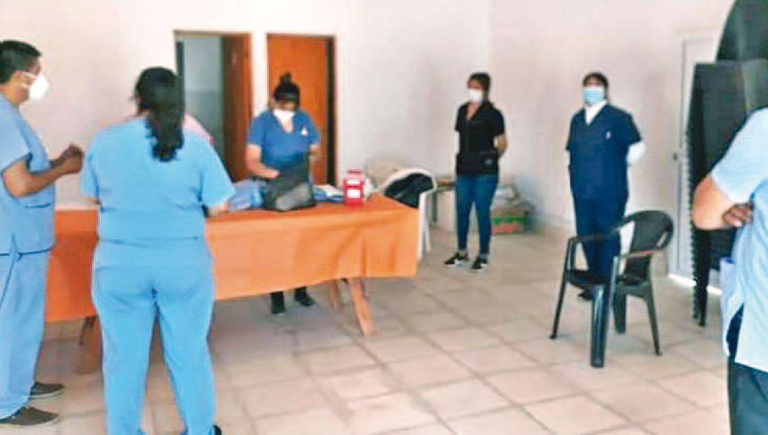 Ascenso para 4 mil enfermeros y auxiliares de enfermeriacutea