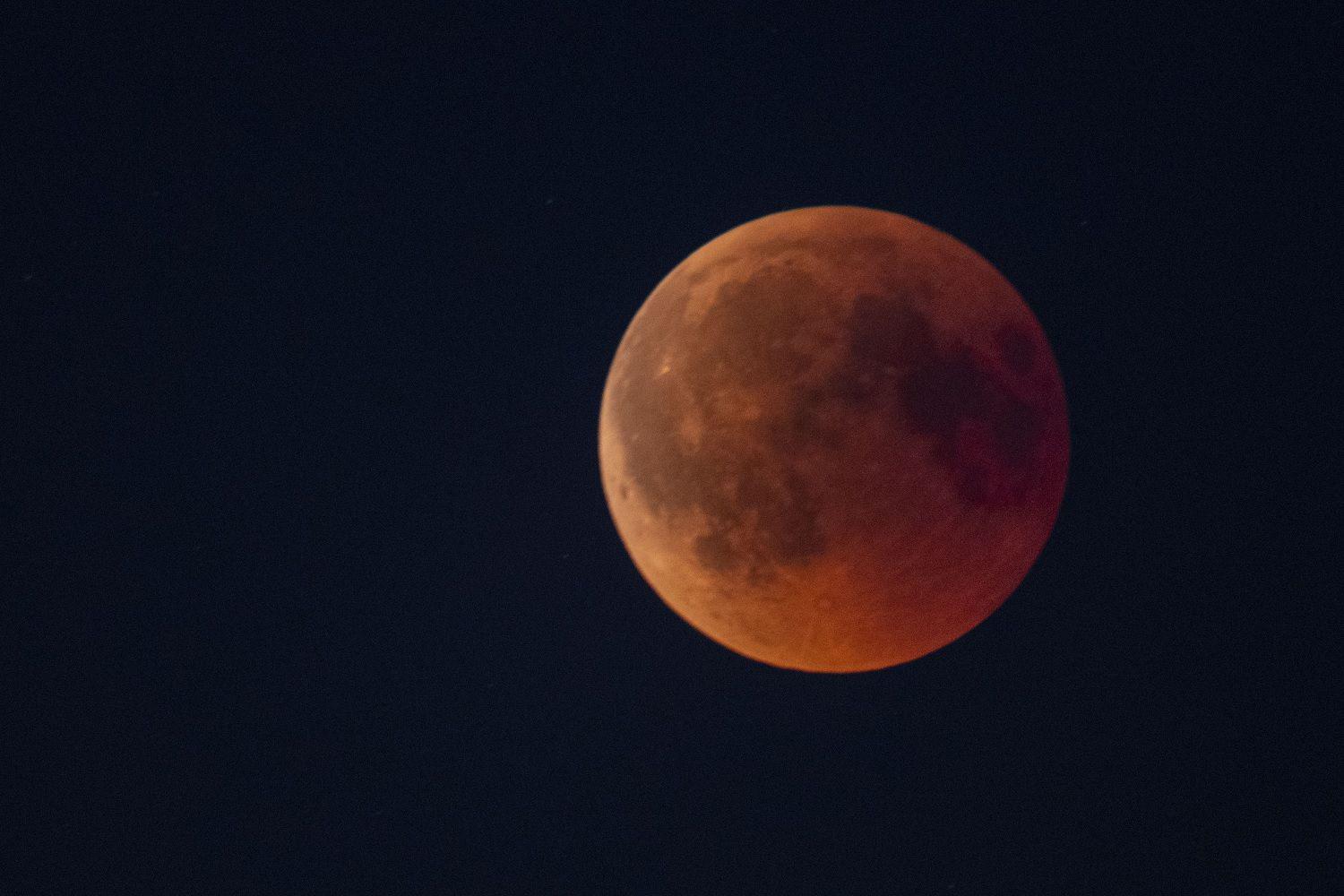 Se viene el Eclipse Luna de Sangre- cuaacutendo y doacutende se podraacute ver mejor