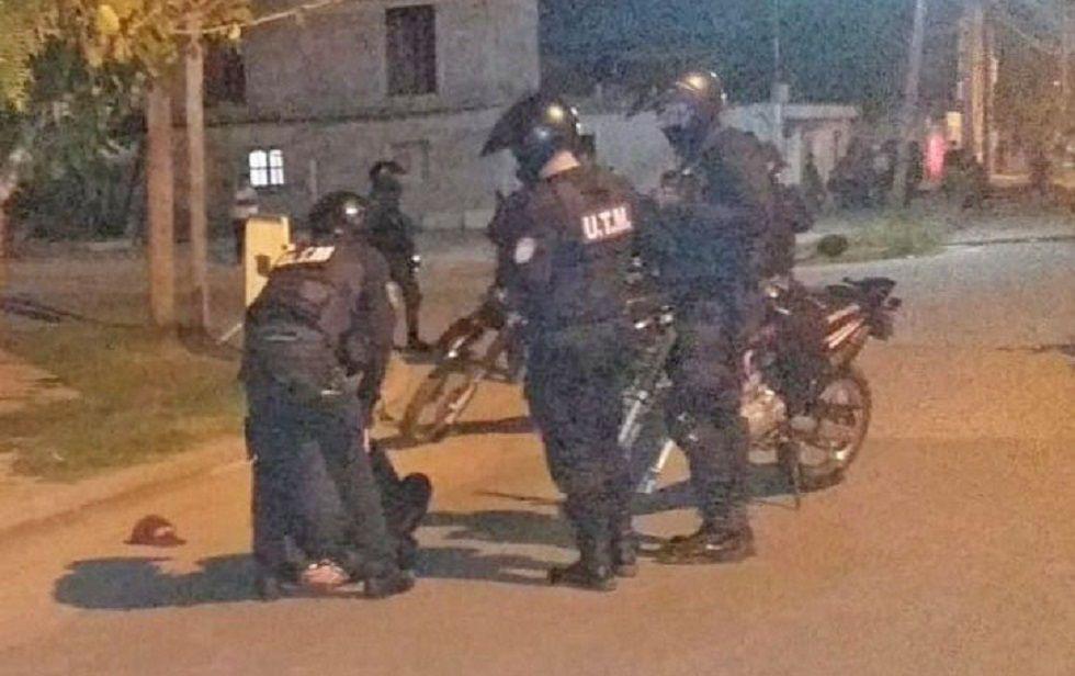 Dealer cayoacute por intentar arrebatar un celular teniacutea 29 envoltorios de cocaiacutena