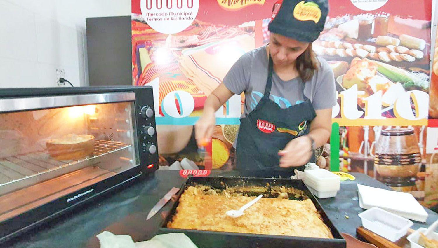 Se elaboraraacute pan de miel en el Mercado Municipal de Las Termas