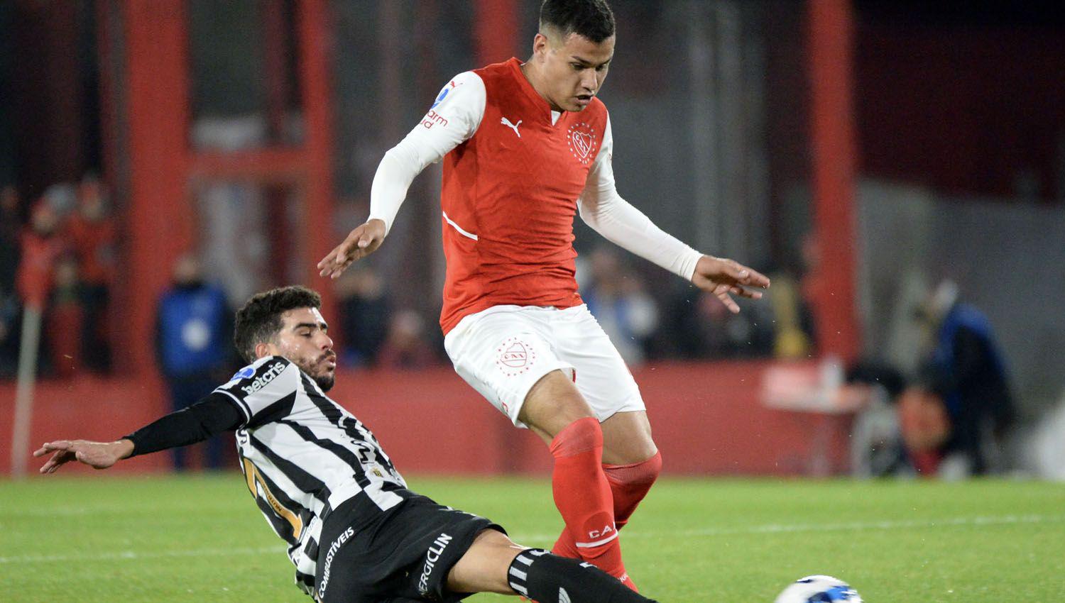 Independiente cayoacute como local y se despidioacute de la Sudamericana en medio de un tenso clima