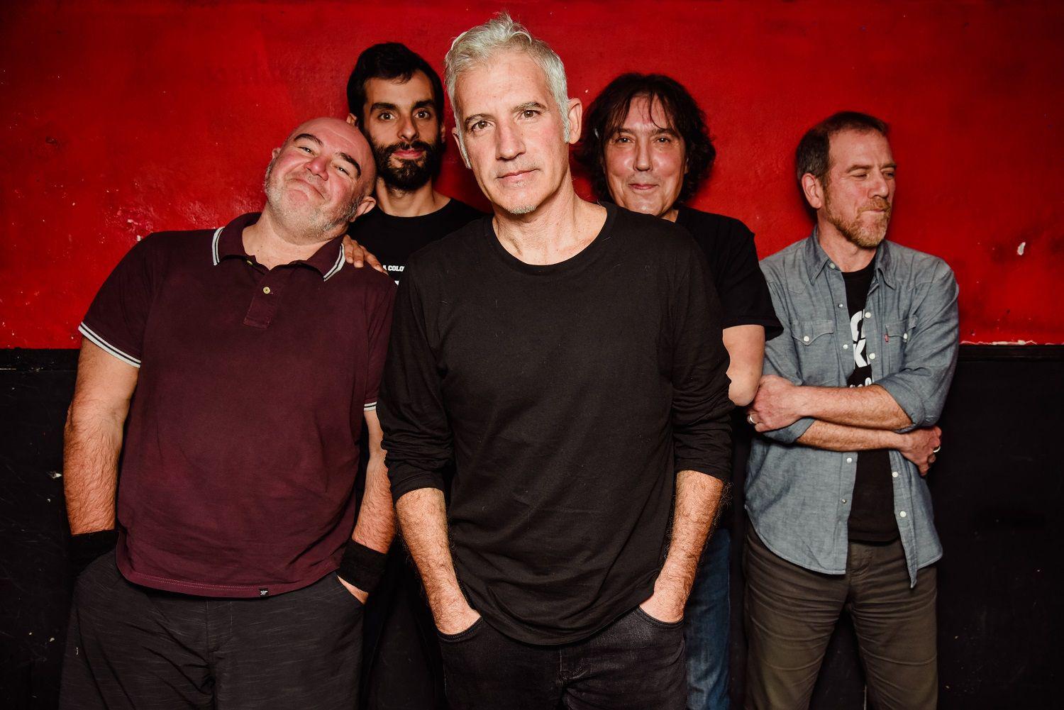 Buitres cruzoacute el charco para grabar en la Argentina su disco ldquoMecaacutenica popularrdquo