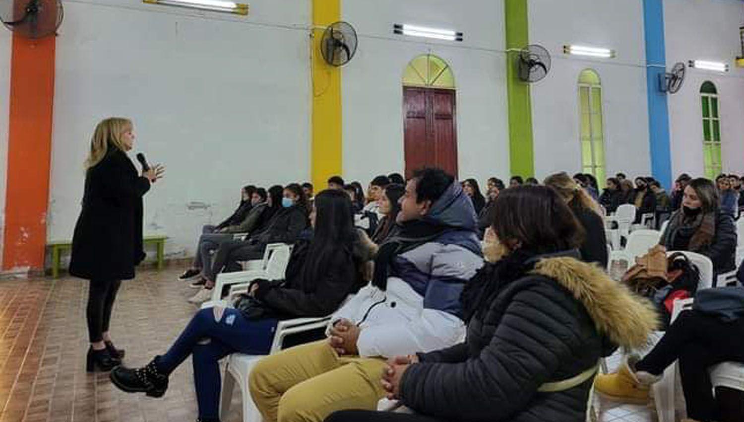 La Defensoriacutea del Pueblo dio una capacitacioacuten sobre la Ley Micaela