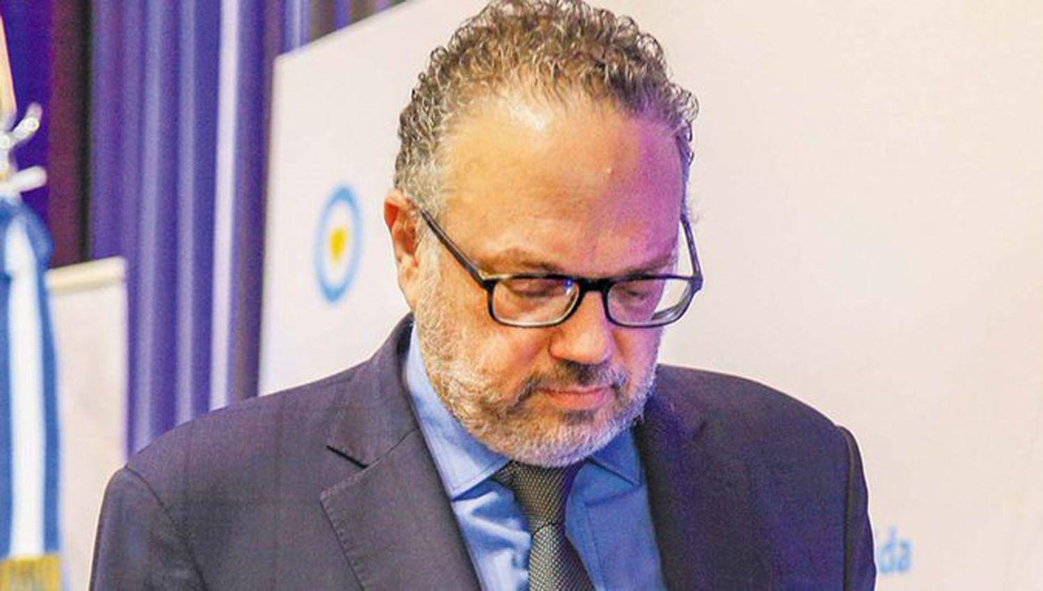 Matiacuteas Kulfas le entregoacute la renuncia a Alberto Fernaacutendez- ldquoVine a darle un abrazo al Presidenterdquo