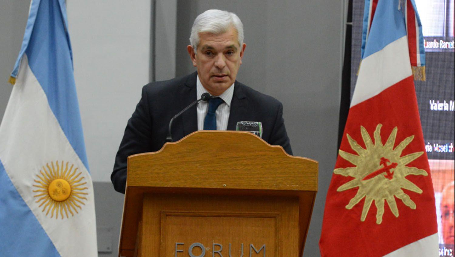 Domiacutenguez ratificoacute el compromiso con la provisioacuten de gasoil y advirtioacute sobre actos de especulacioacuten