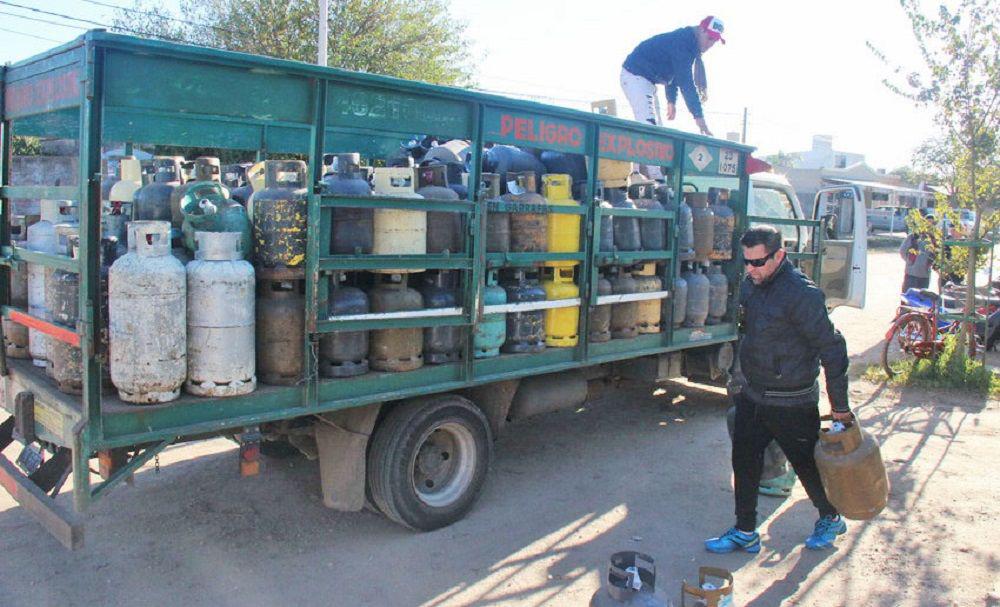 Alertan por falta de gasoil para distribuir garrafas en Santiago y en el Norte