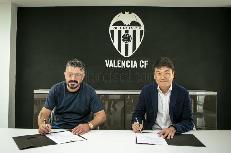 El italiano Gennaro Gattuso fue anunciado oficialmente como nuevo DT del Valencia