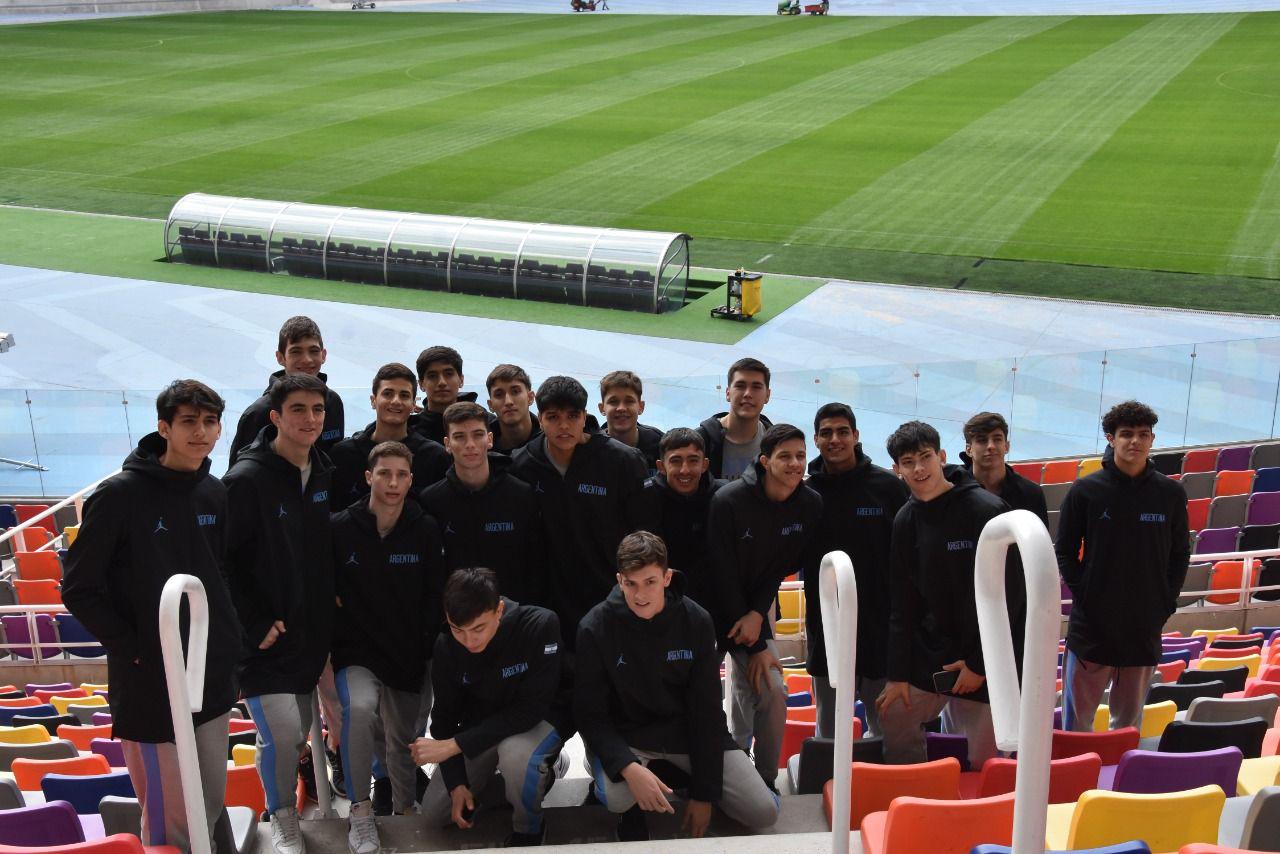 Los jugadores del Seleccionado Nacional U17 de Baacutesquet hicieron un recorrido por lugares turiacutesticos