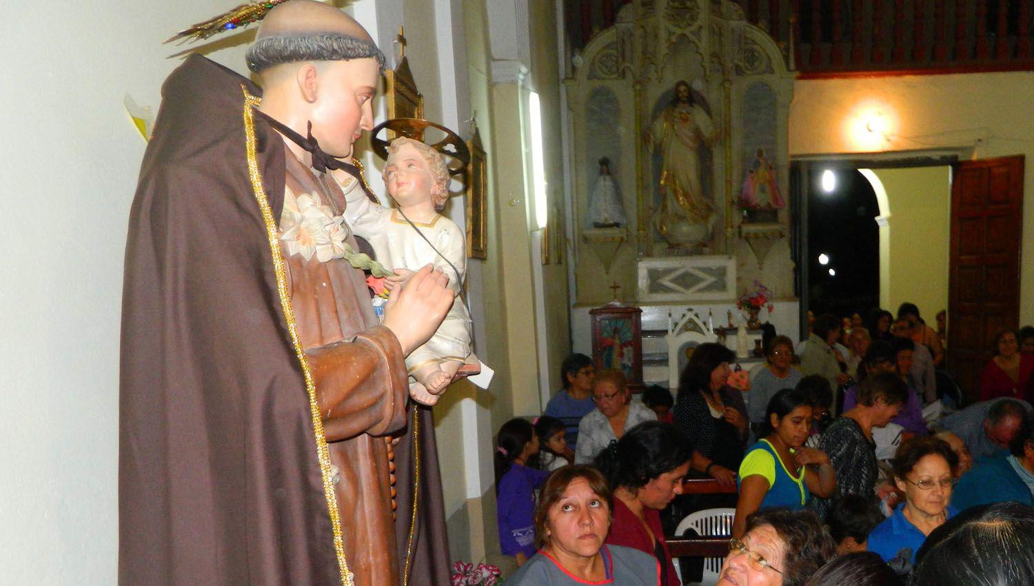 La feligresiacutea honraraacute este lunes a San Antonio de Padua