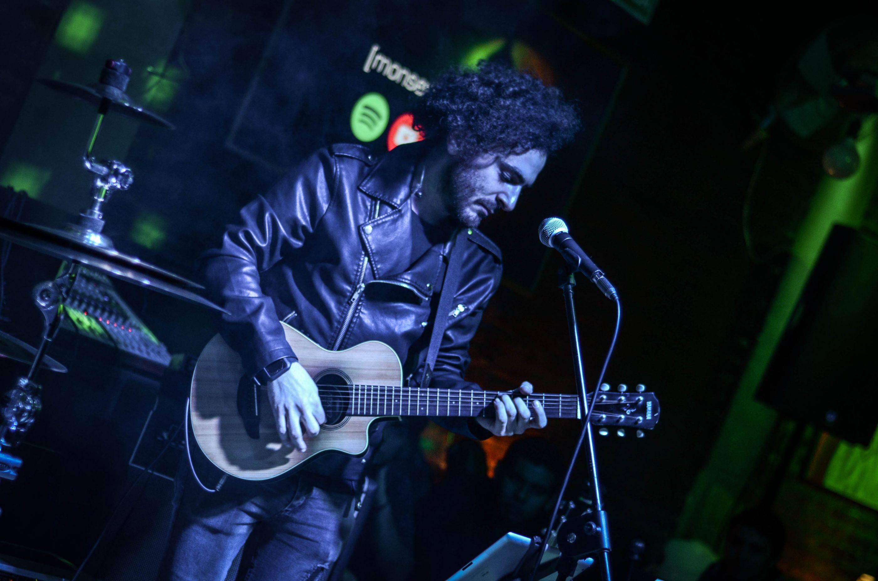 Vaacutenacer y Monsenior Terrenal bandas santiaguentildeas se reuniraacuten este fin de semana para entregar su obra musical